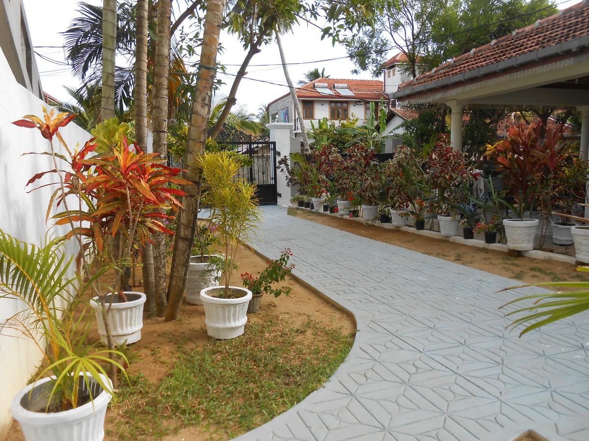 Villa Rodrigo Negombo Esterno foto